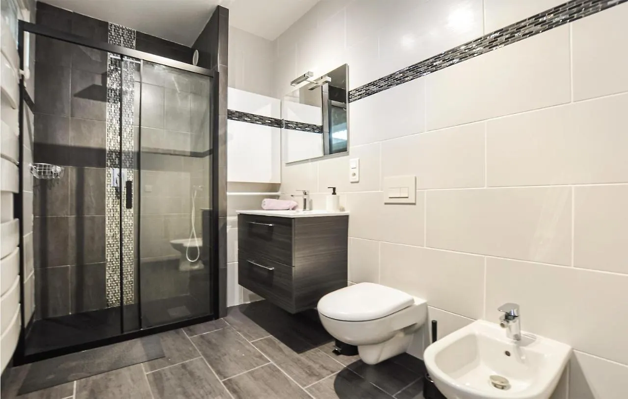 Amazing Apartment In Cannes With Wifi